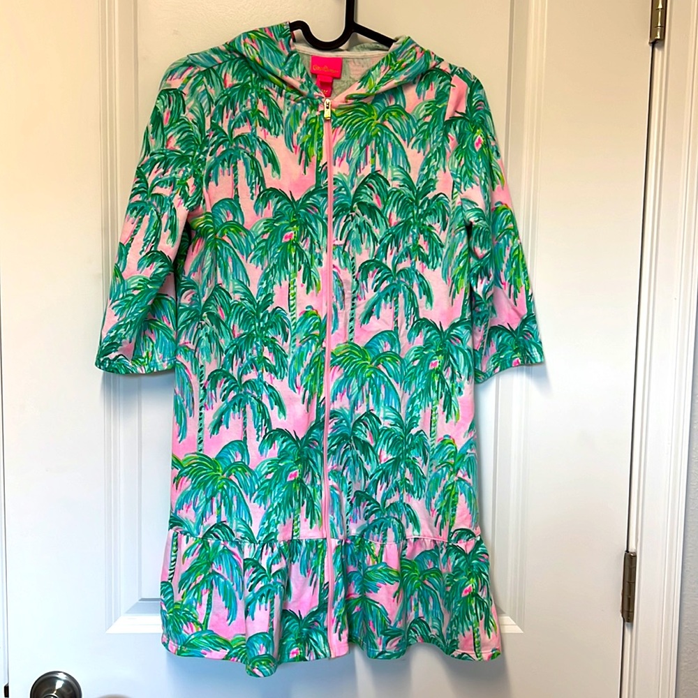 Lilly Pulitzer girls size 12/14 swim cover up.